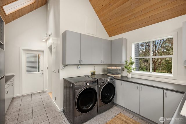 3560 Campbell Street NE, Bainbridge Island, WA 98110