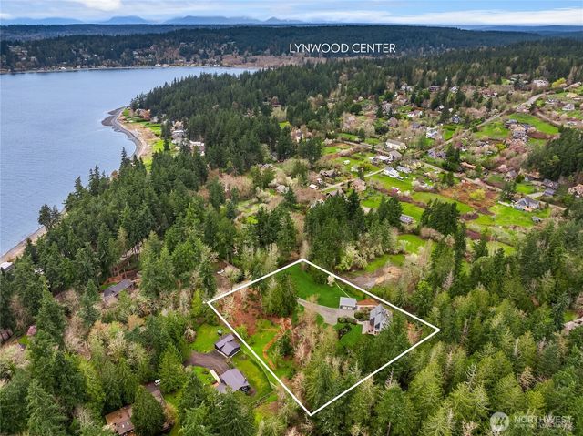3560 Campbell Street NE, Bainbridge Island, WA 98110