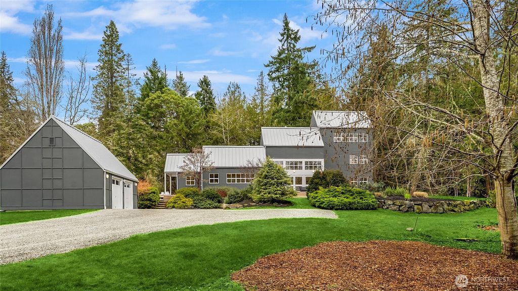 3560 Campbell Street NE, Bainbridge Island, WA 98110