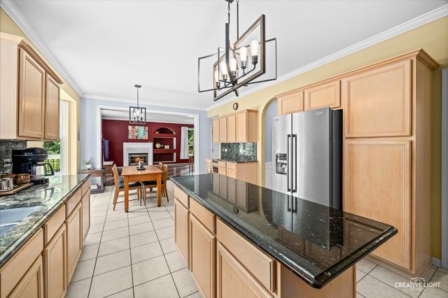 3825 Deville Lane, St. Charles, IL 60175