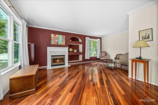 3825 Deville Lane, St. Charles, IL 60175