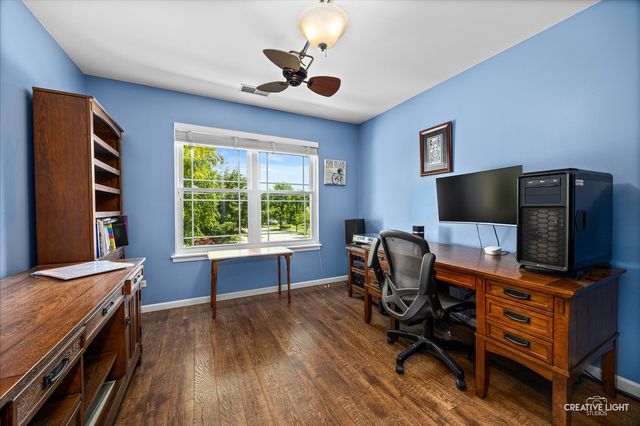 3825 Deville Lane, St. Charles, IL 60175