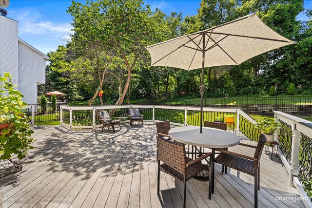 3825 Deville Lane, St. Charles, IL 60175