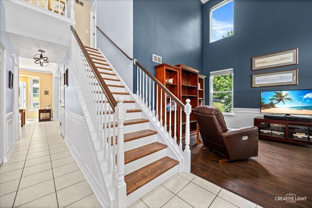 3825 Deville Lane, St. Charles, IL 60175