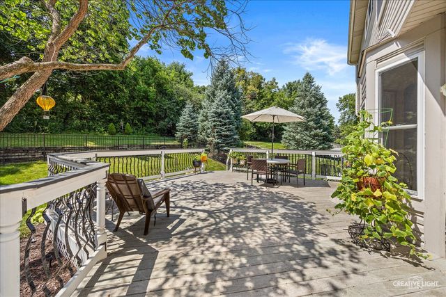 3825 Deville Lane, St. Charles, IL 60175