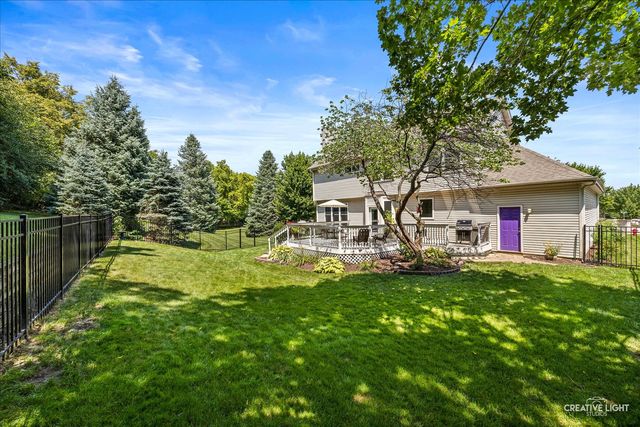 3825 Deville Lane, St. Charles, IL 60175