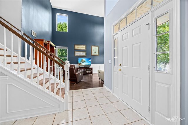 3825 Deville Lane, St. Charles, IL 60175