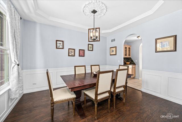 3825 Deville Lane, St. Charles, IL 60175