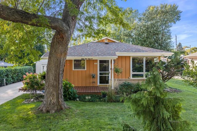 3800 3rd AVENUE, South Milwaukee, WI 53172
