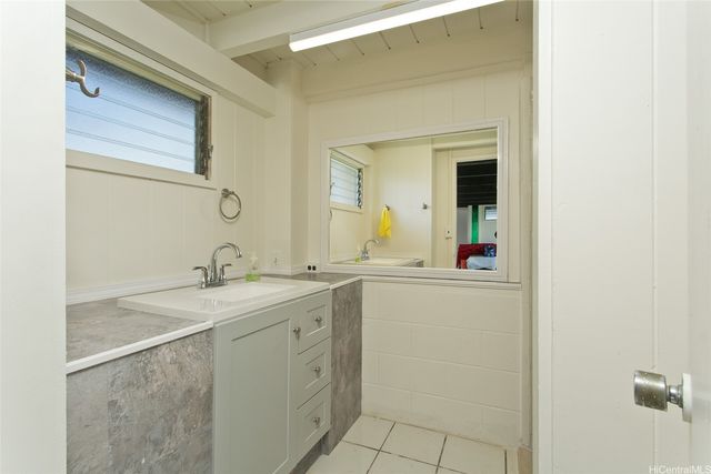 2292 Akeukeu Street, Pearl City, HI 96782