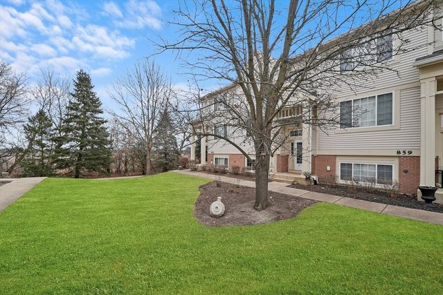 861 Pheasant Trail 861, St. Charles, IL 60174