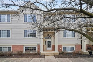 861 Pheasant Trail 861, St. Charles, IL 60174