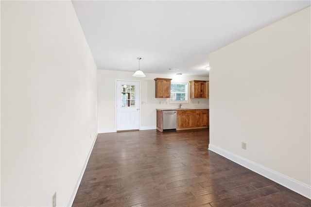 6214 Helen Street, Lula, GA 30554