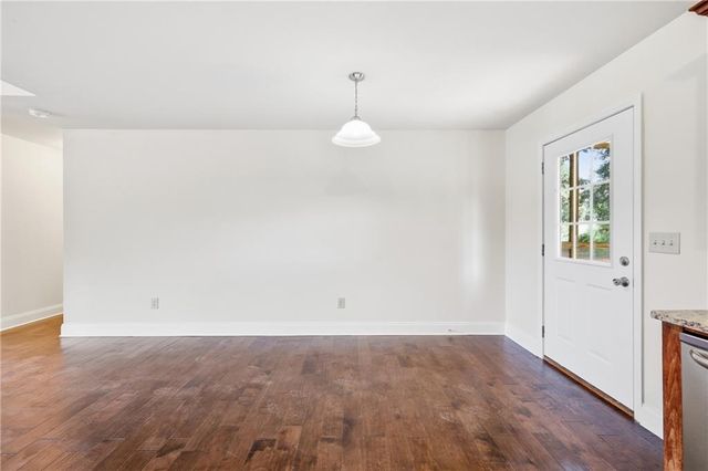 6214 Helen Street, Lula, GA 30554