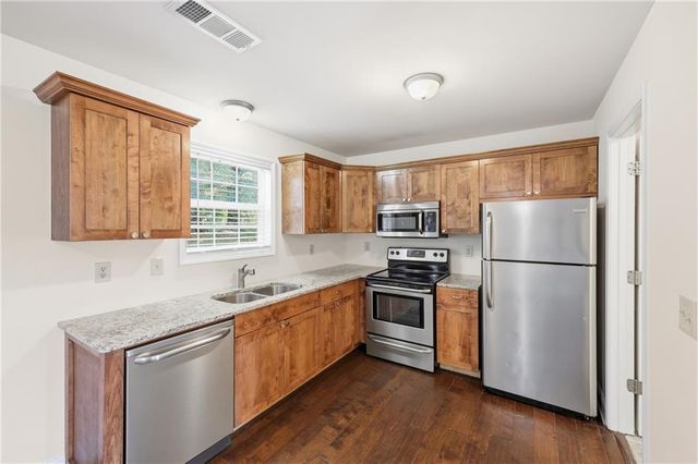 6214 Helen Street, Lula, GA 30554