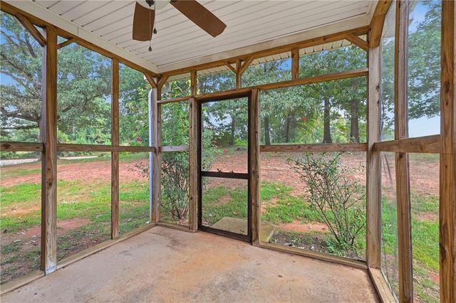 6214 Helen Street, Lula, GA 30554