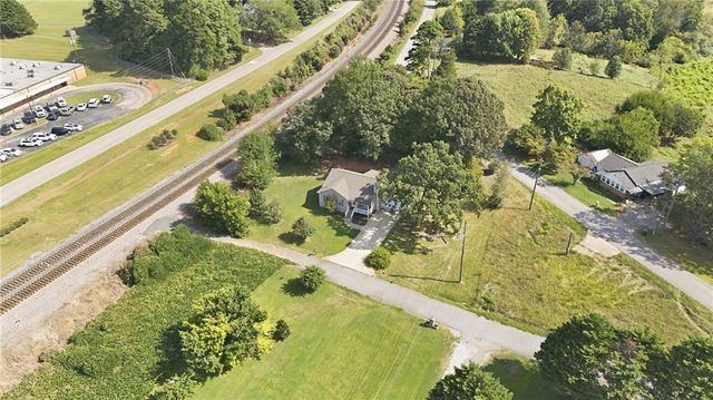 6214 Helen Street, Lula, GA 30554