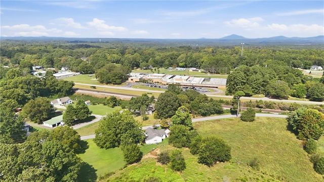 6214 Helen Street, Lula, GA 30554
