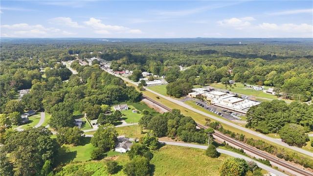 6214 Helen Street, Lula, GA 30554