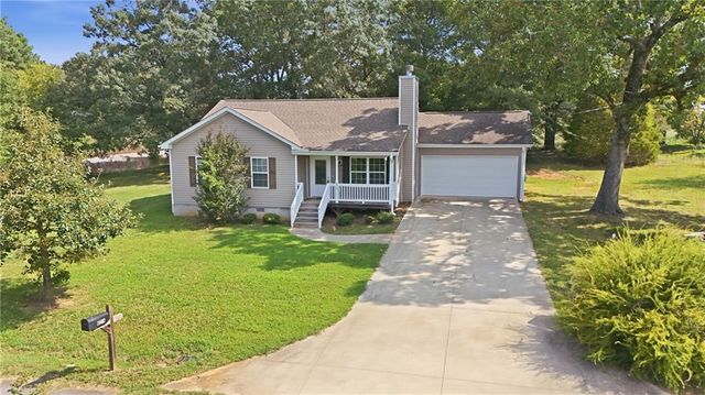 6214 Helen Street, Lula, GA 30554