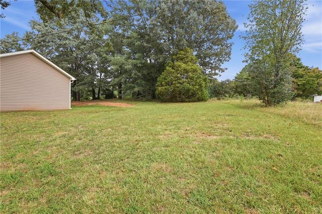6214 Helen Street, Lula, GA 30554