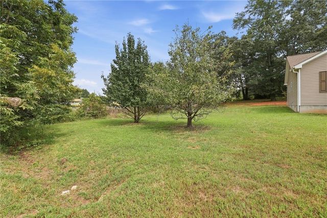 6214 Helen Street, Lula, GA 30554