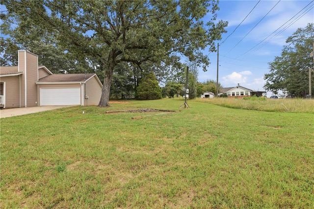 6214 Helen Street, Lula, GA 30554