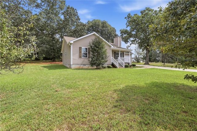 6214 Helen Street, Lula, GA 30554