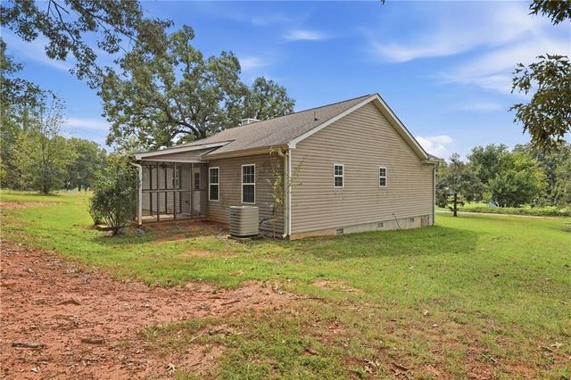 6214 Helen Street, Lula, GA 30554