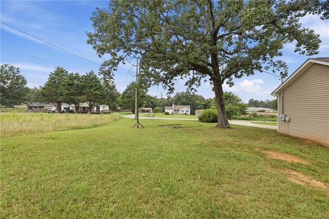 6214 Helen Street, Lula, GA 30554