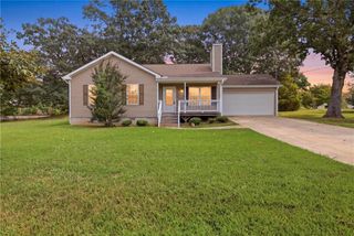 6214 Helen Street, Lula, GA 30554