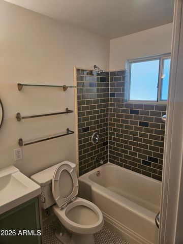 1508 E HIGHLAND Avenue, Phoenix, AZ 85014