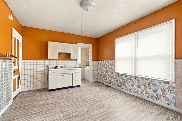 2072 Genesee Street, Buffalo, NY 14211