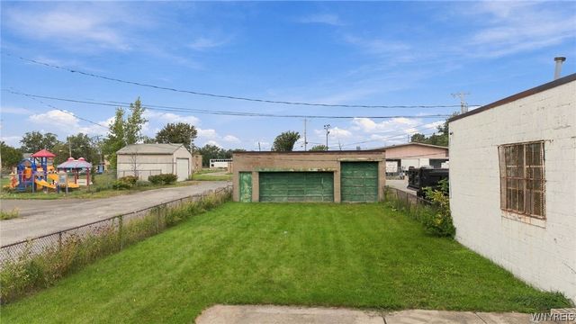 2072 Genesee Street, Buffalo, NY 14211