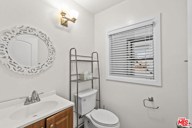 84 N Grand Oaks Avenue, Pasadena, CA 91107