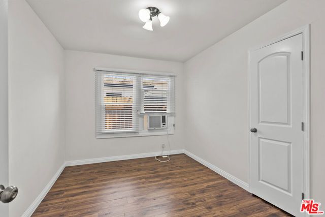 84 N Grand Oaks Avenue, Pasadena, CA 91107
