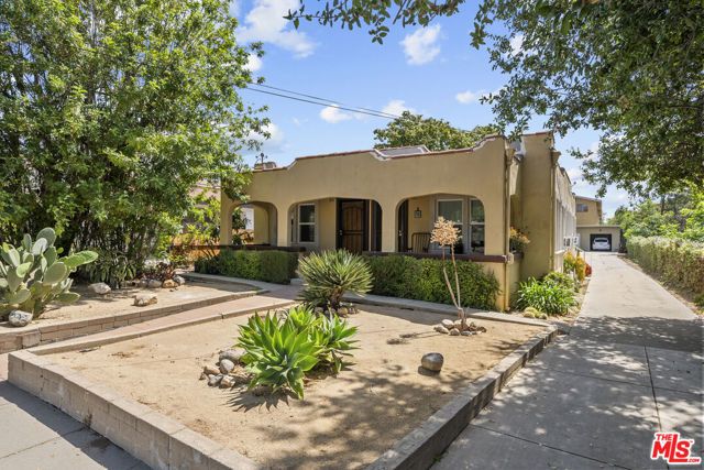 84 N Grand Oaks Avenue, Pasadena, CA 91107