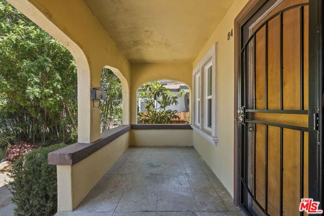 84 N Grand Oaks Avenue, Pasadena, CA 91107
