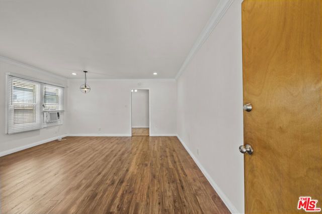 84 N Grand Oaks Avenue, Pasadena, CA 91107