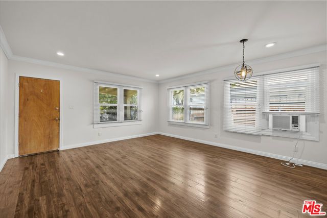 84 N Grand Oaks Avenue, Pasadena, CA 91107