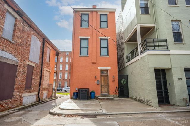 207 Kemp Alley, Cincinnati, OH 45202