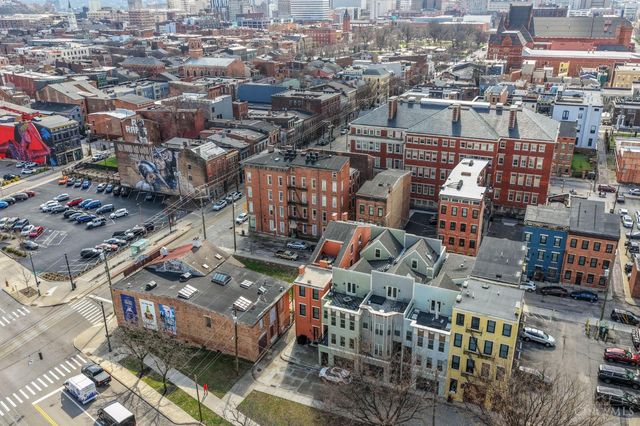 207 Kemp Alley, Cincinnati, OH 45202