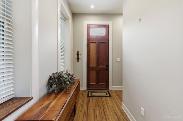 207 Kemp Alley, Cincinnati, OH 45202