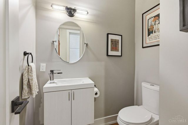 207 Kemp Alley, Cincinnati, OH 45202