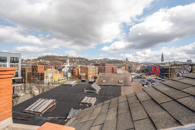 207 Kemp Alley, Cincinnati, OH 45202