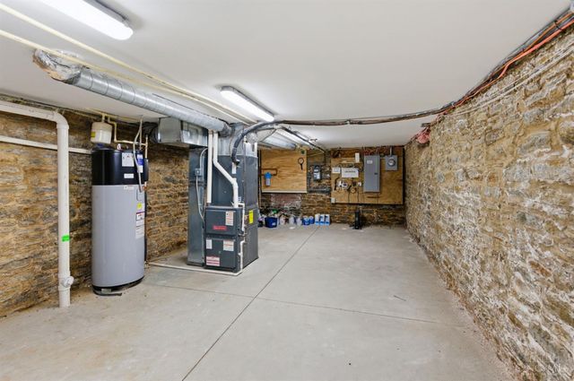 207 Kemp Alley, Cincinnati, OH 45202