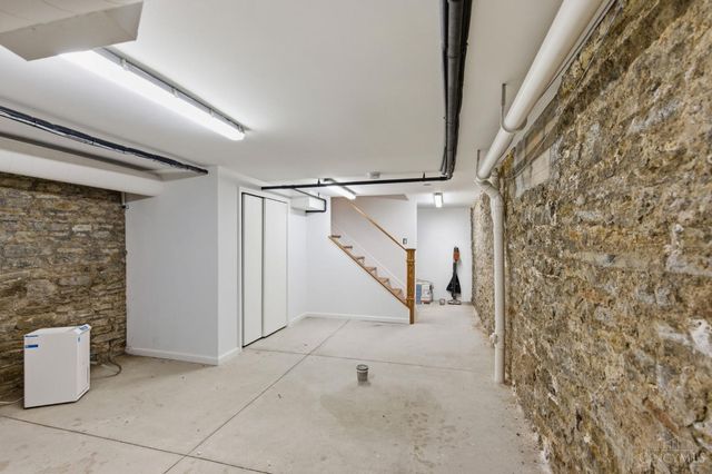 207 Kemp Alley, Cincinnati, OH 45202