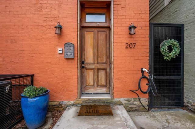 207 Kemp Alley, Cincinnati, OH 45202
