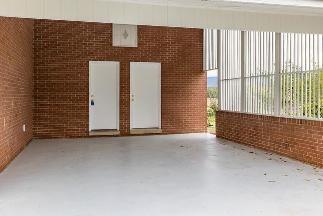 248 SHENVALEE DR, New Market, VA 22844