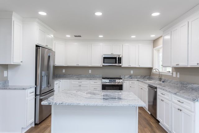 248 SHENVALEE DR, New Market, VA 22844